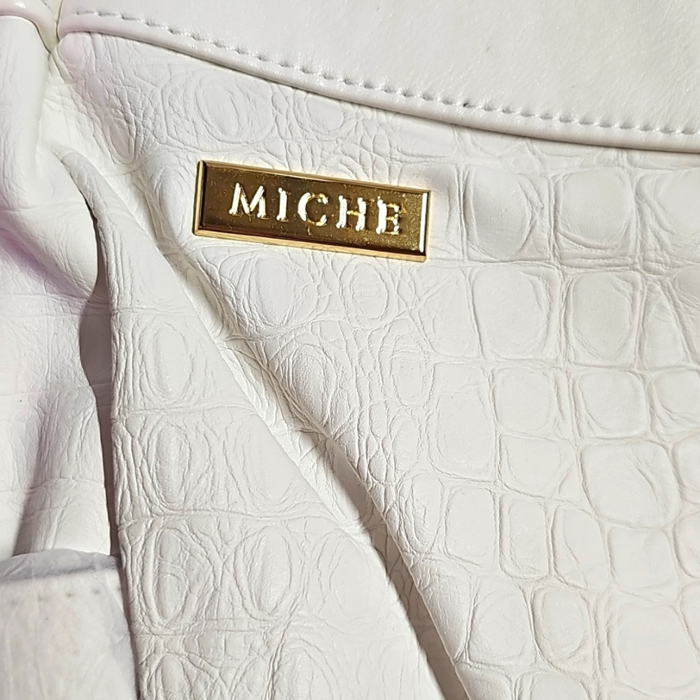 MICHE Bags Miche Anndrea Demi Shell White  with Gold Zippers 2012 - Picture 4 of 12
